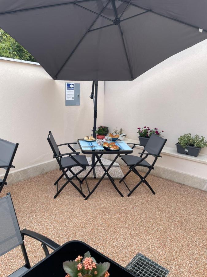 Villino Micol Camere A Due Passi Dal Mare Marina Di Carrara Buitenkant foto